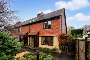 14 Berrow Court- click for photo gallery